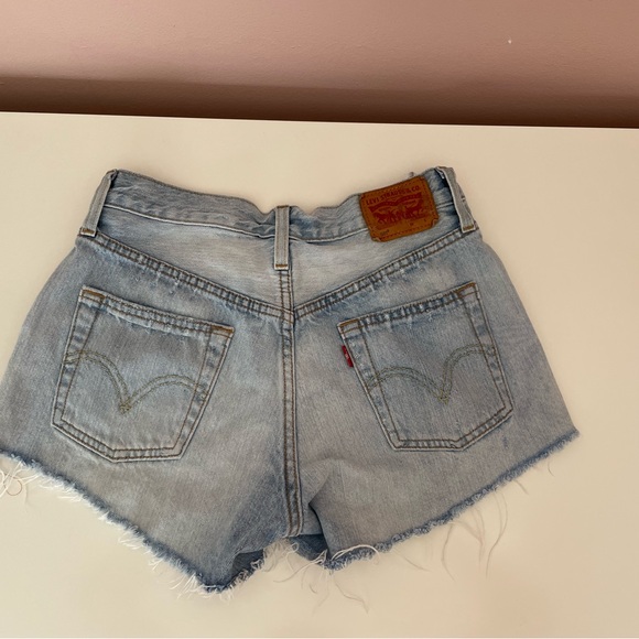 Levi’s 501 shorts - size 25 - Picture 2 of 5